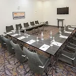 Newtown Park Hotell 3*