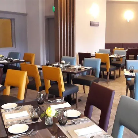 Hotel Newtown Park 3*