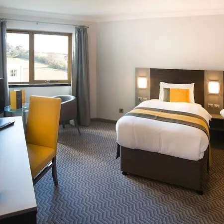 Newtown Park Hotel 3*