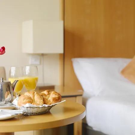Newtown Park Hotel 3*