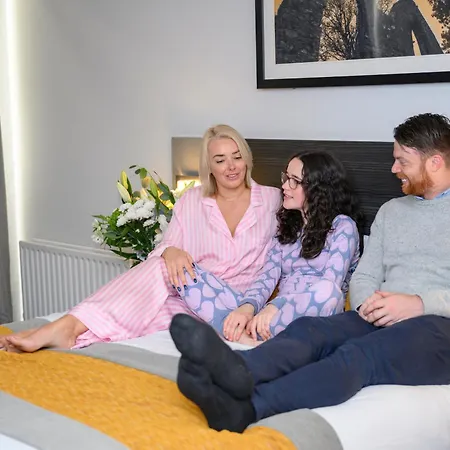 Newtown Park Hotell 3*