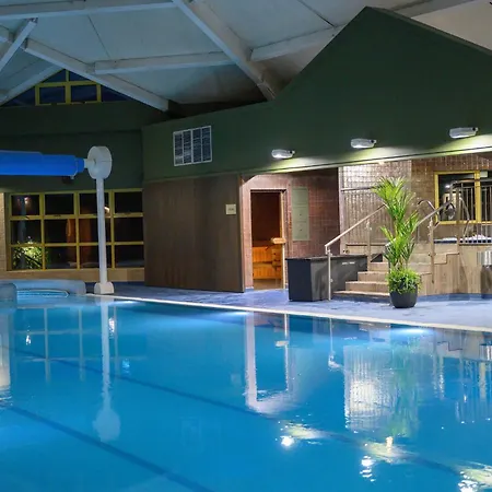 Newtown Park Hotell 3*