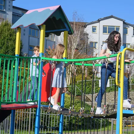 Newtown Park Hotell 3*