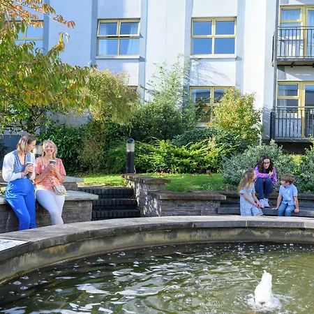 Newtown Park Hotell 3*