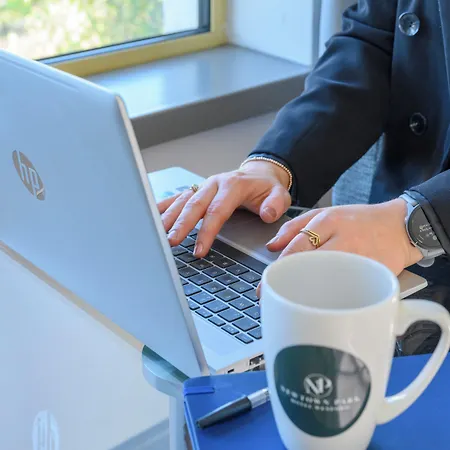 Newtown Park Hotell 3*