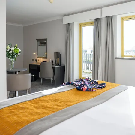 Newtown Park Hotel 3*