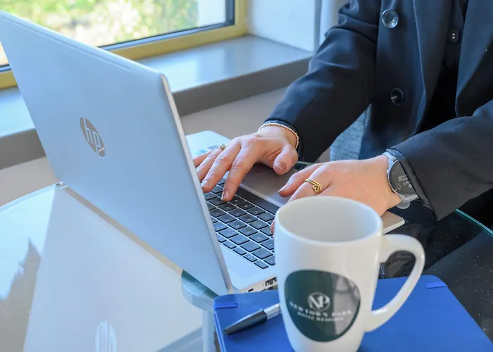 Newtown Park Hotel 3*