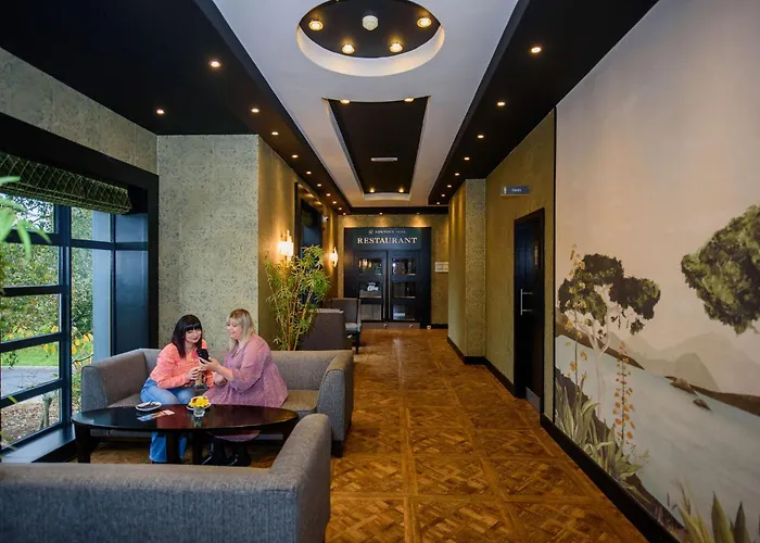 Hotel Newtown Park 3*